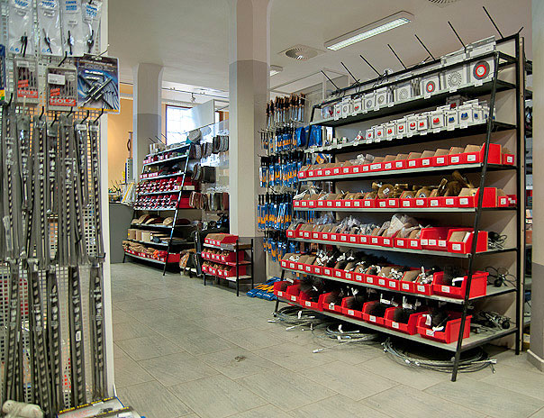 prodejna železářství a spojovacího materiálu